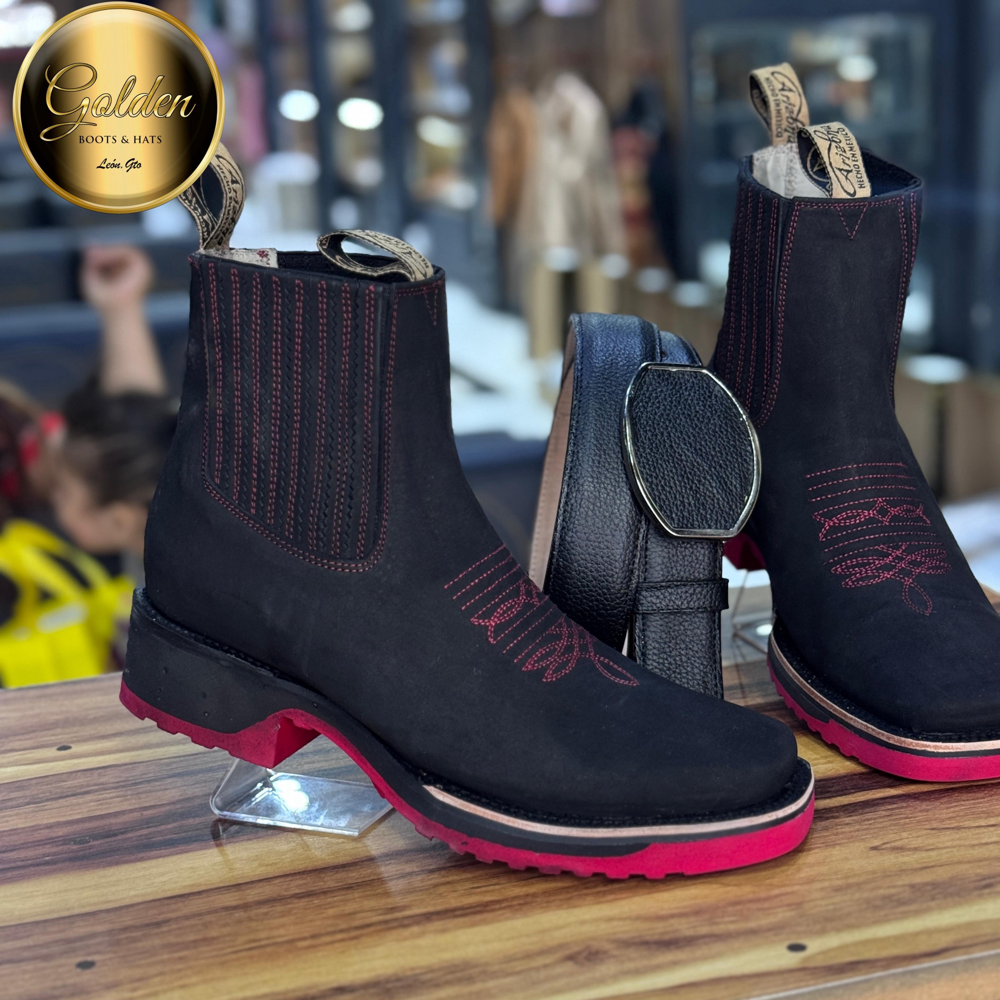 Botín Bulldog Golden Suela Roja Res